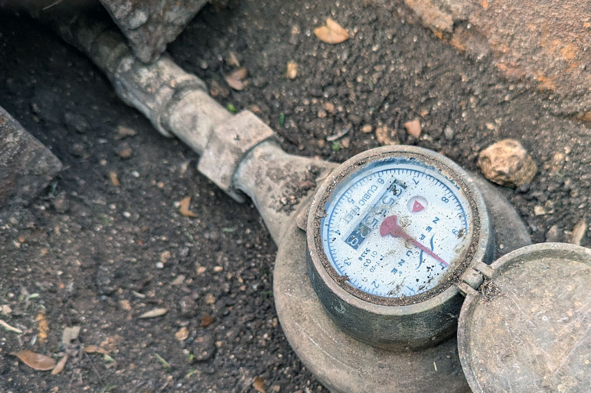 water meter with service line connection